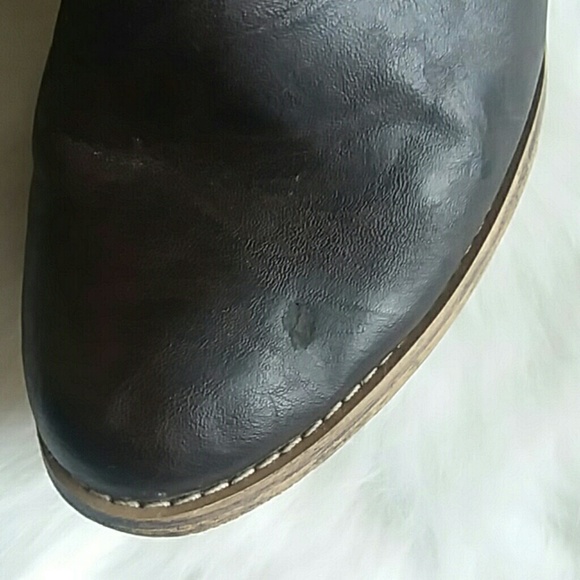 Boots - Picture 8 of 8